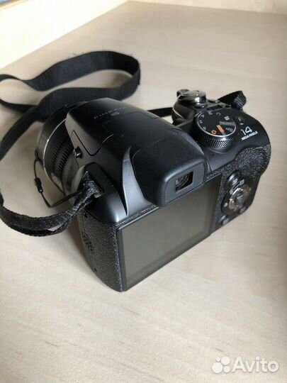 Зеркальный фотоаппарат