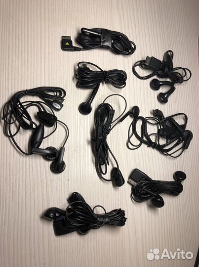 Продам наушники новые