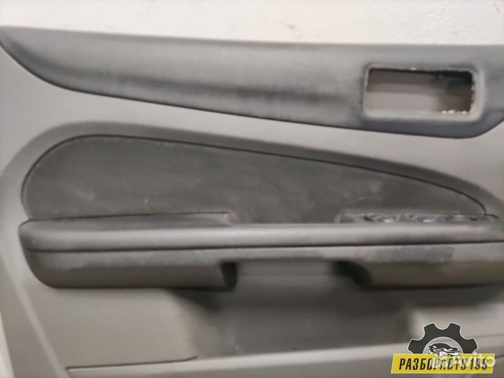 Обшивка двери передней левой Ford Focus II 2005-2