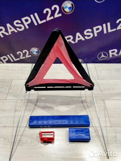 Аварийный знак Bmw X3 E83 M54B25 01/2006