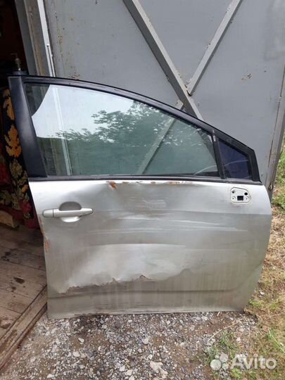 Двери на Toyota Corolla Verso