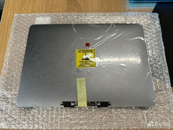 Крышка с дисплеем MacBook Air 13 M1 A2337