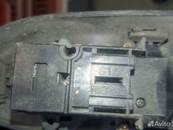 Кнопка стеклоподъемника Honda Accord