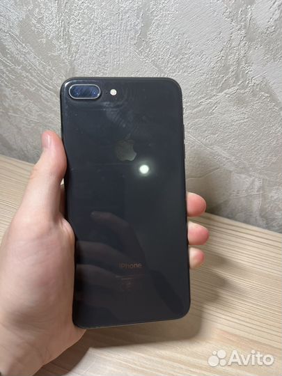 iPhone 8 Plus, 64 ГБ