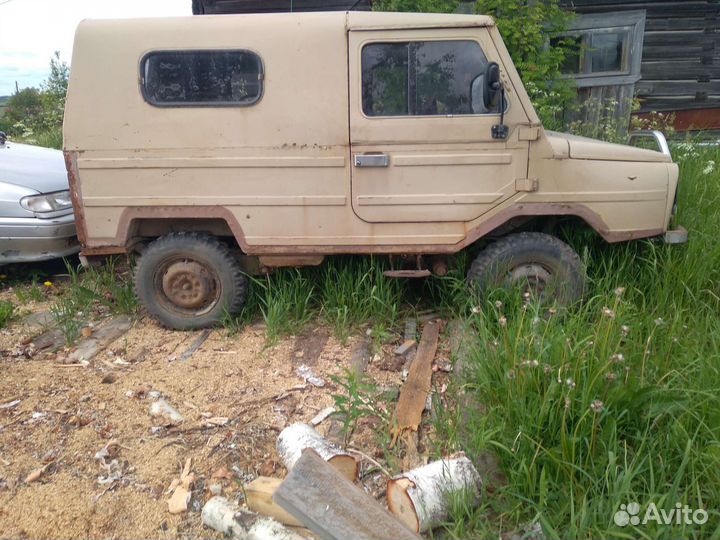 ЛуАЗ 969 0.9 МТ, 1980, 60 000 км