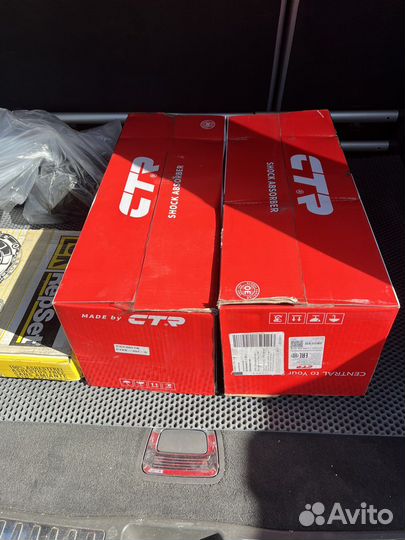 Стойки амортизатора Kia Rio 2 предние пр-лев