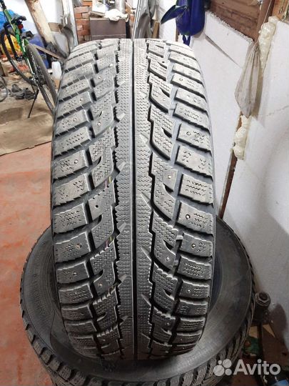 Kumho I'Zen RV Stud KC16 235/55 R18