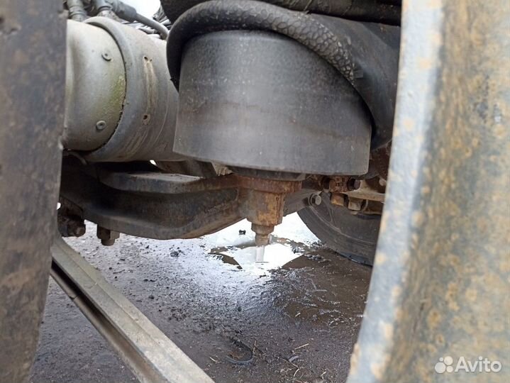 Кронштейн пневморессоры правый