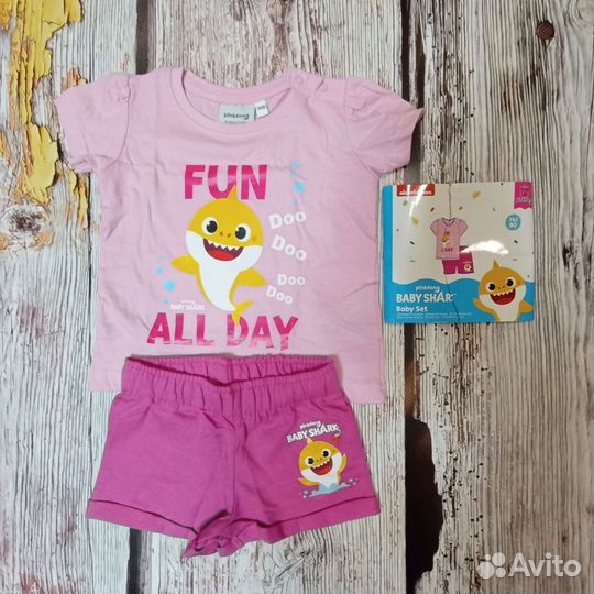 Одежда для девочек новая 74/80