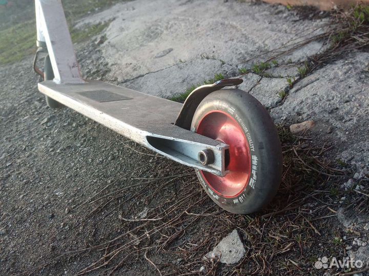 Трюковой самокат