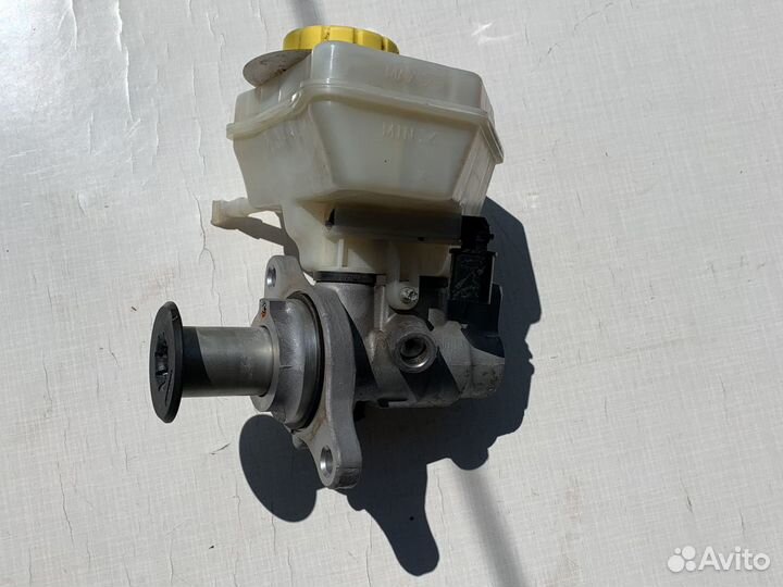 Главный тормозной цилиндр Фольксваген Туарег NF