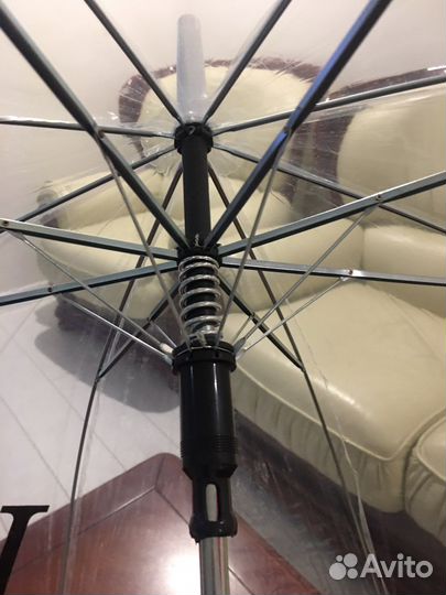 Зонтик фирмы Guess