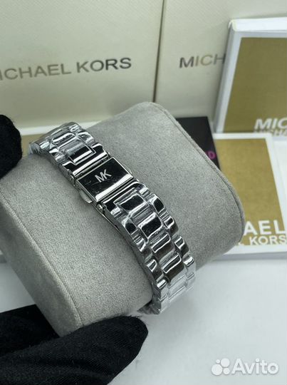 Часы Michael Kors