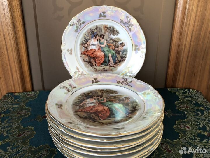 Винтажные тарелки Мадонна Рельеф Позолота Перламут