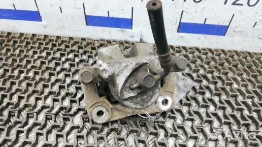 Суппорт тормозной задний правый toyota RAV 4 ZSA3