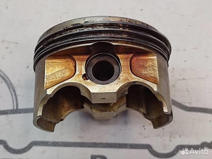 Поршень бензин w202 C36 AMG C-class AMG 104.941