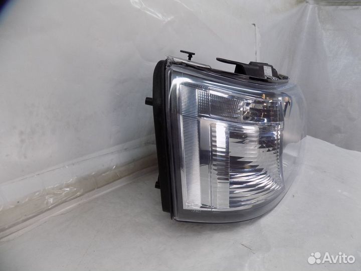 Фара правая Land Rover Freelander