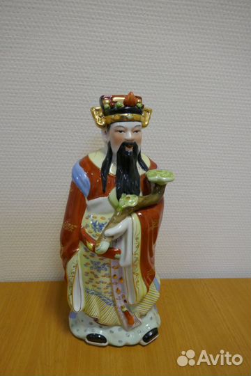 Фарфоровая статуэтка. Большой китайский мудрец
