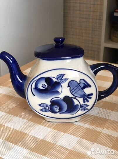 Заварочный чайник и сахарница гжель