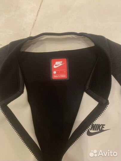 Бомбер Nike tech fleece