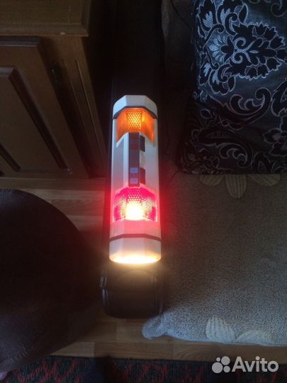 Фонарик многофункциональный