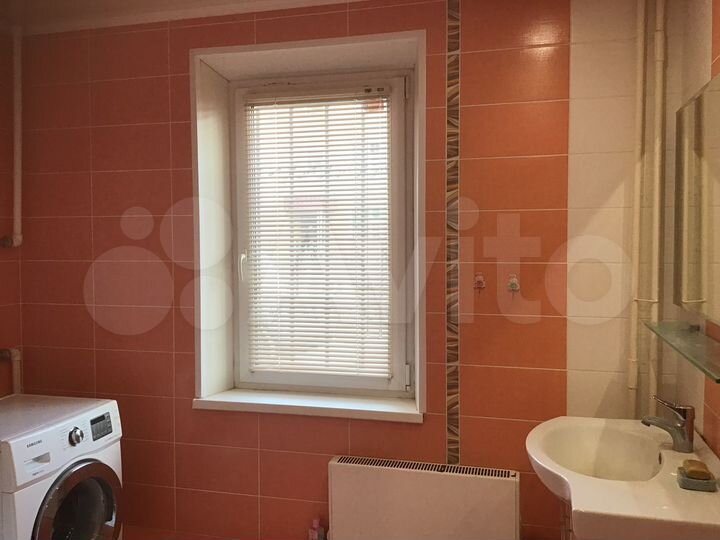 3-к. квартира, 120 м², 1/10 эт.