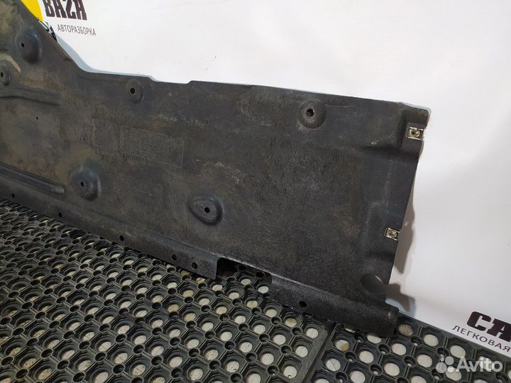 Защита днища правая R BMW X1