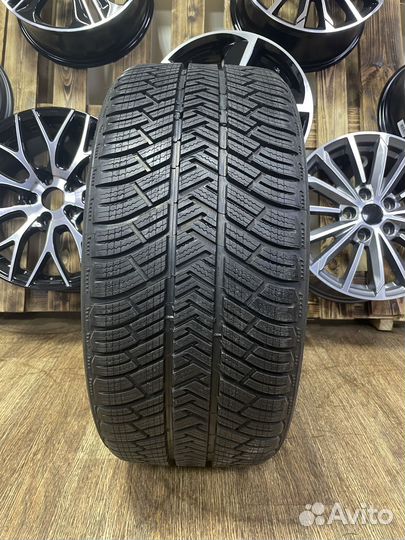 Michelin Pilot Alpin PA4 275/40 R20 106V