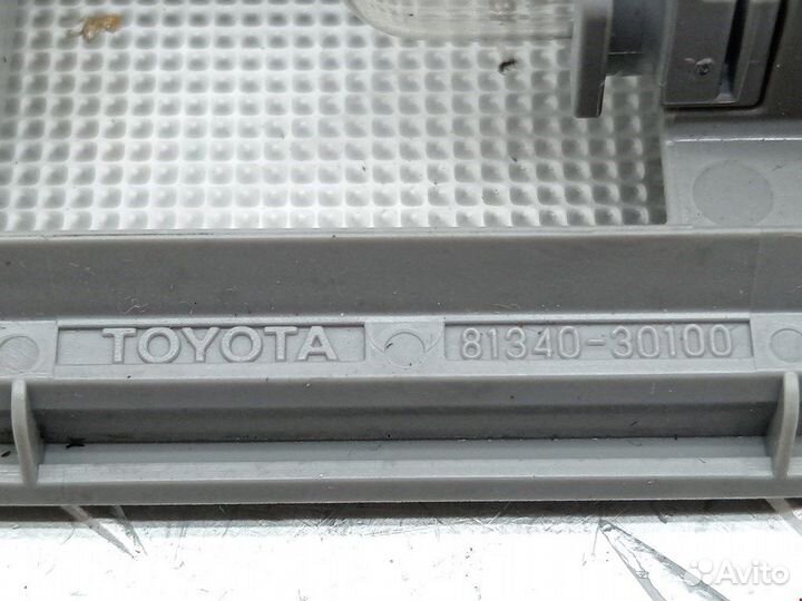 Плафон салонный для Toyota Rav4 3 8134030100