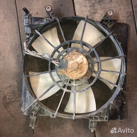 Диффузор радиатора Honda Civic 7