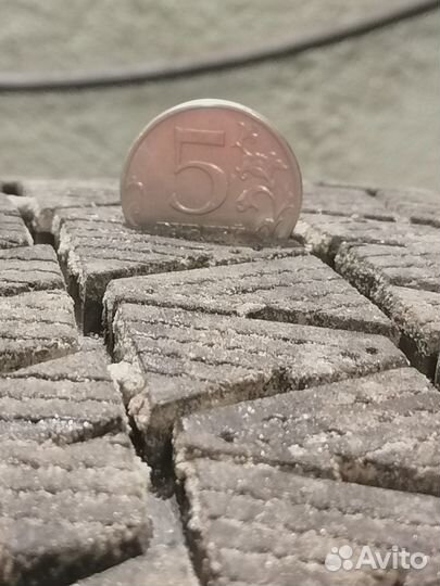 Bridgestone Blizzak DM-V1 215/60 R17