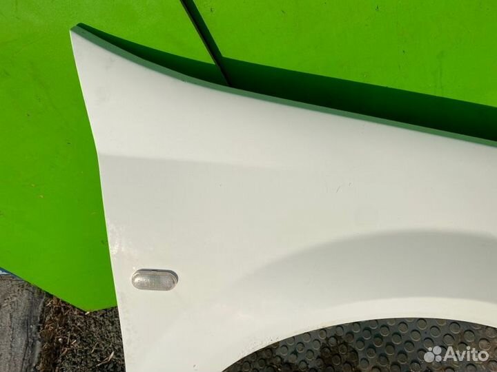 Крыло переднее правое Renault Logan K7JA710 2011