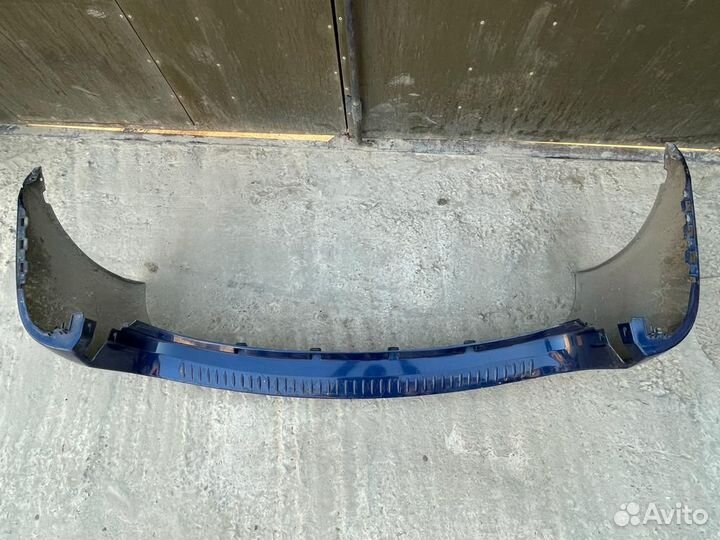 Бампер на LADA largus