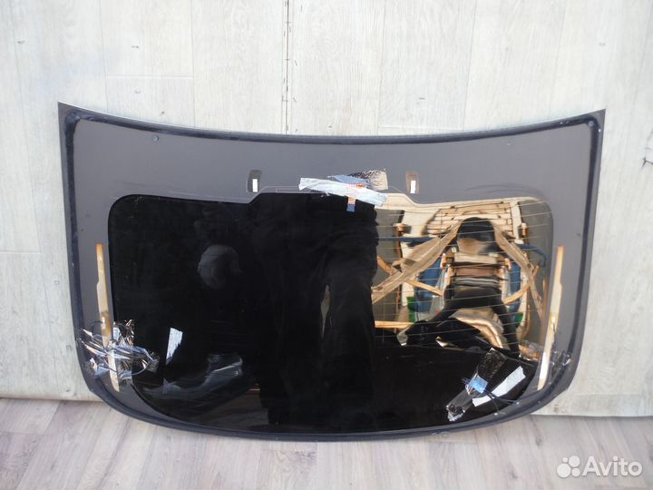 Стекло заднее BMW X6 (F16) 2016