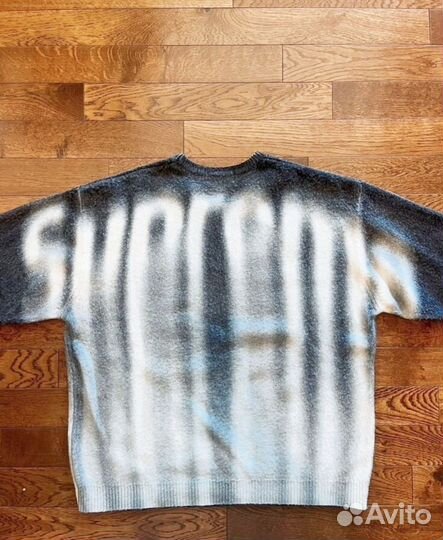 Свитер supreme blurred logo