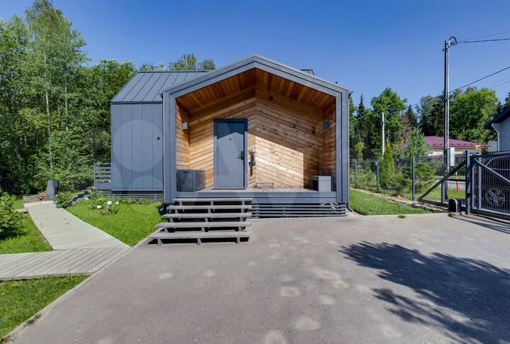 Дом 196 м² на участке 7 сот.