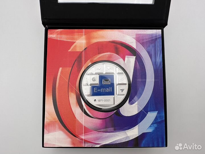 Ниуэ 1 доллар 2021. 50 лет почте E-mail. Proof