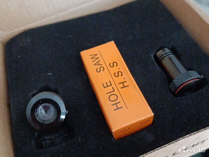 Подсветка в двери BMW логотип