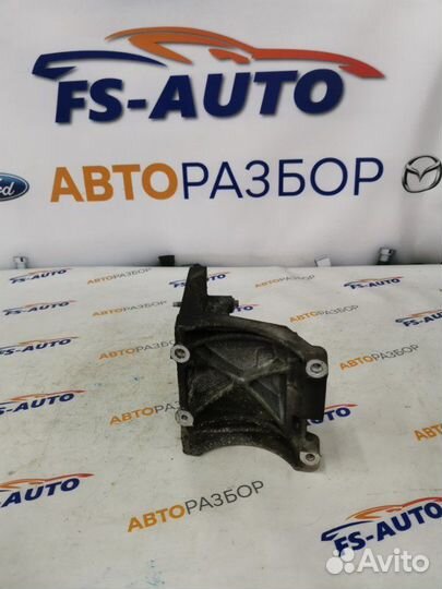 Кронштейн компрессора кондиционера Ford Focus 2 DA
