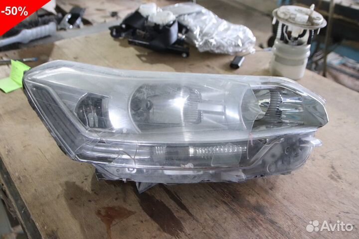 Фара правая на Ситроен C5 X7