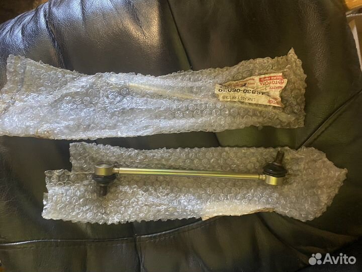 Стойка стабилизитора зад camry rx330