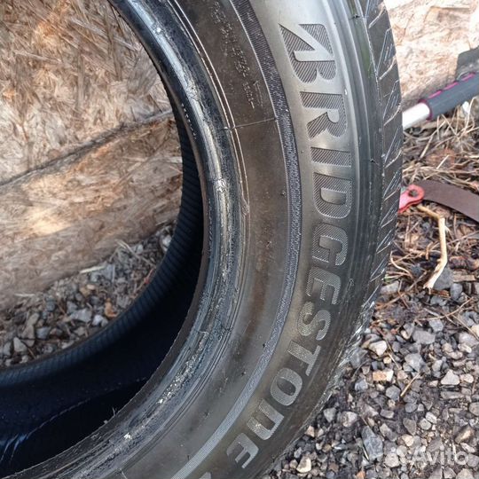 Bridgestone Ecopia EP850 215/65 R16 98