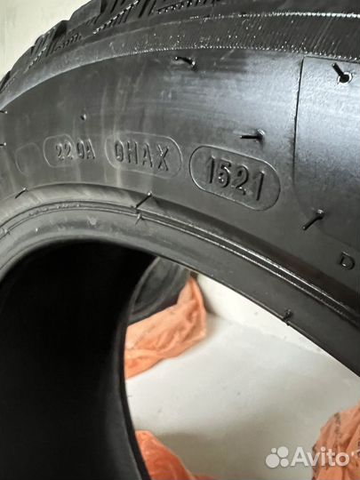 Michelin X-Ice North 4 225/50 R17 98T