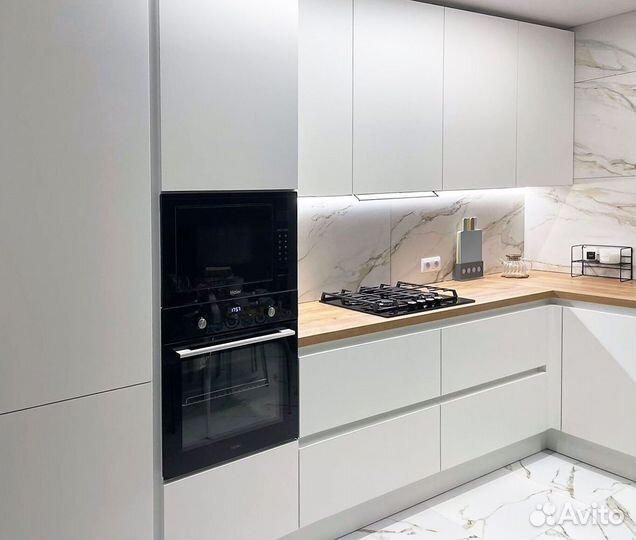 Кухонный гарнитур на заказ от фабрики