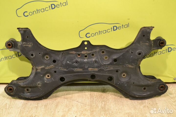 Подрамник Avensis 2 Verso M20 Picnic 2001-2009