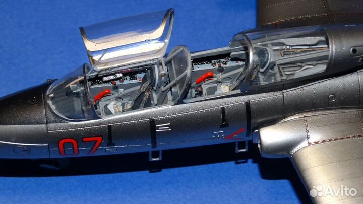 Модель самолёта 1/48 Л-29 