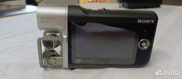 Видеокамера Sony HDR-MV1