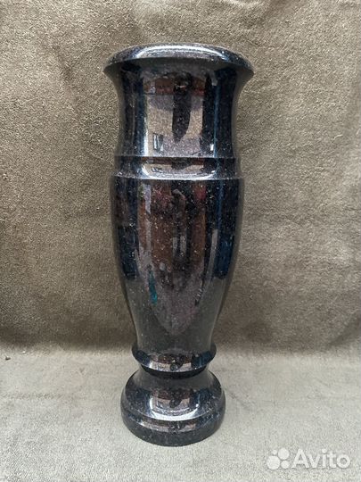 Ваза гранитная 30 см