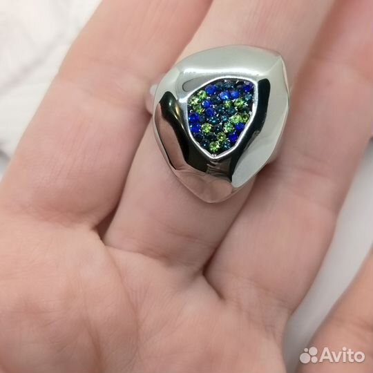 Акцентное кольцо