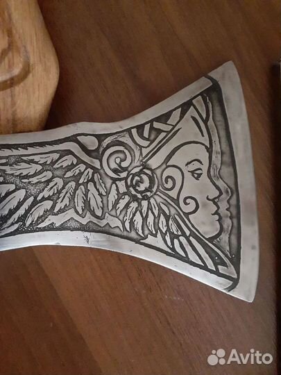 Топор в скандинавском стиле